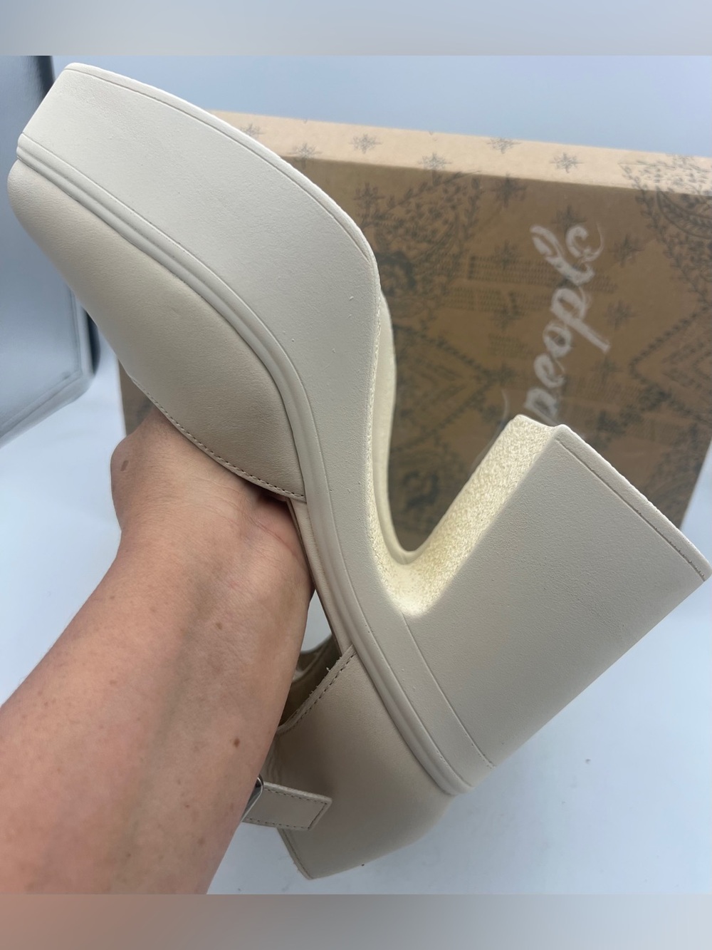 Free People Gwen Platform Block Heel Mary Jane Pumps AnkleStrap Women’s EU39 NEW - Picture 10 of 13